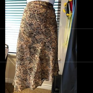 Worthington SZ 14 leopard asymetrical print skirt